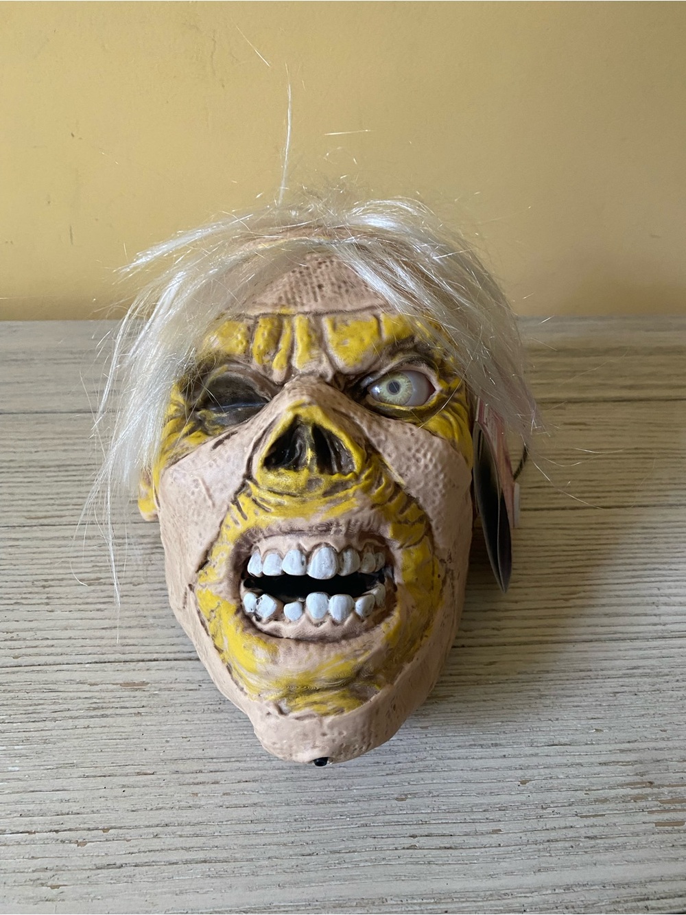 Animated LED Mummy Head